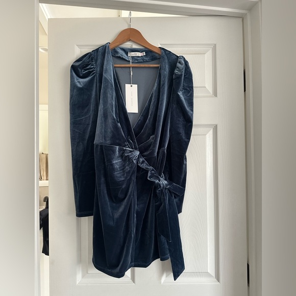 Vici Blue Velvet Wrap Mini Dress Size XS - Picture 3 of 5